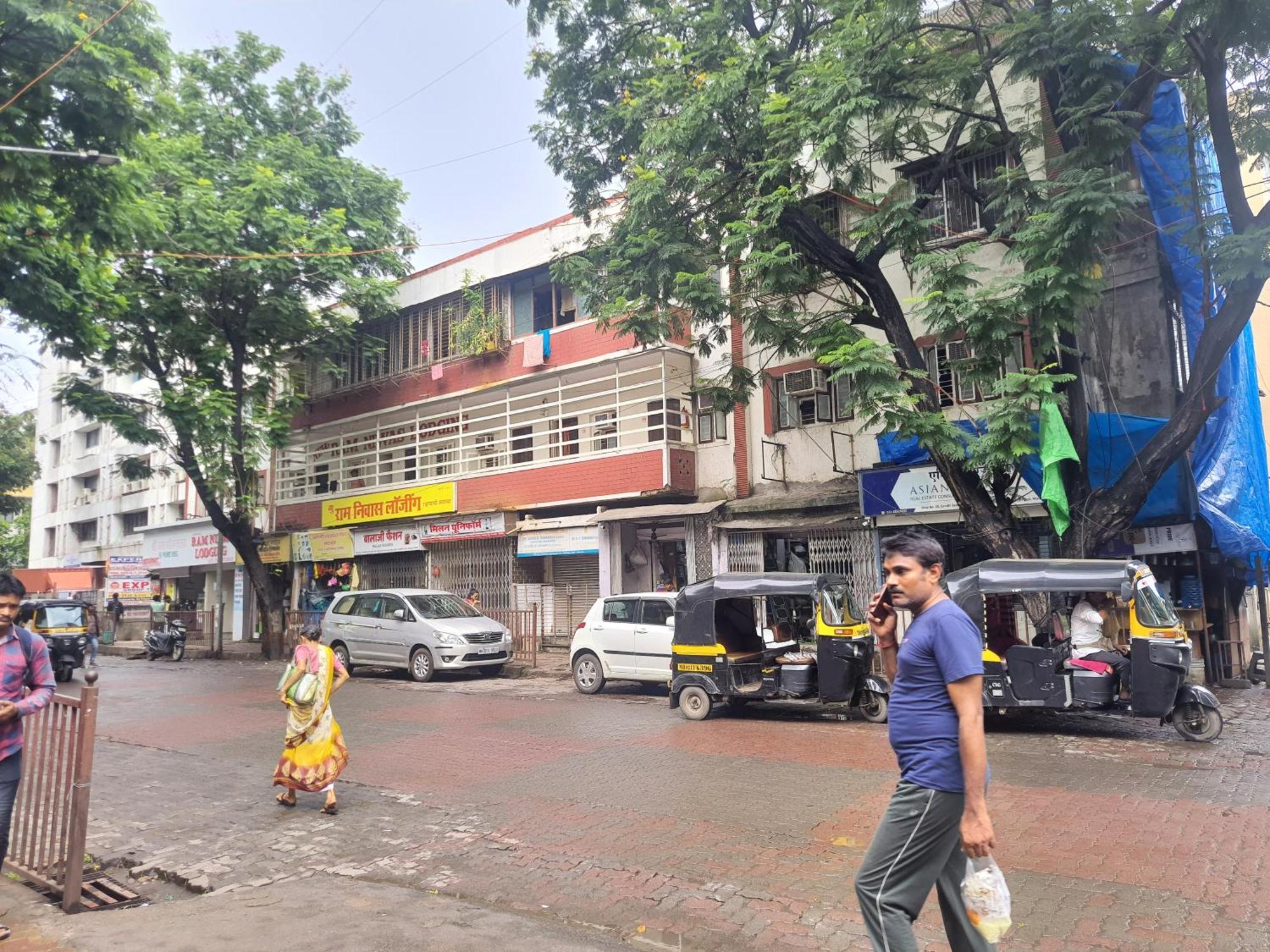 Ram Niwas Hotel - Mumbai — Photos 1
